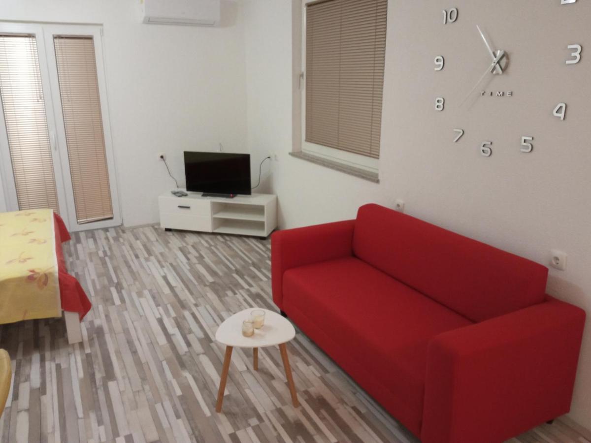 Studio Apartman Matkovic 이모츠키 외부 사진